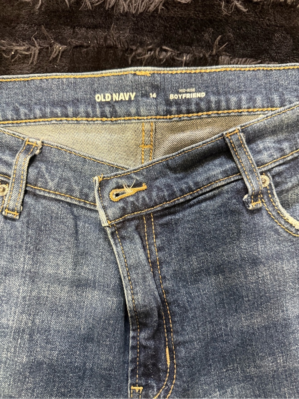 Old Navy Relaxed Boyfriend Jeans in Dark Blue Wash